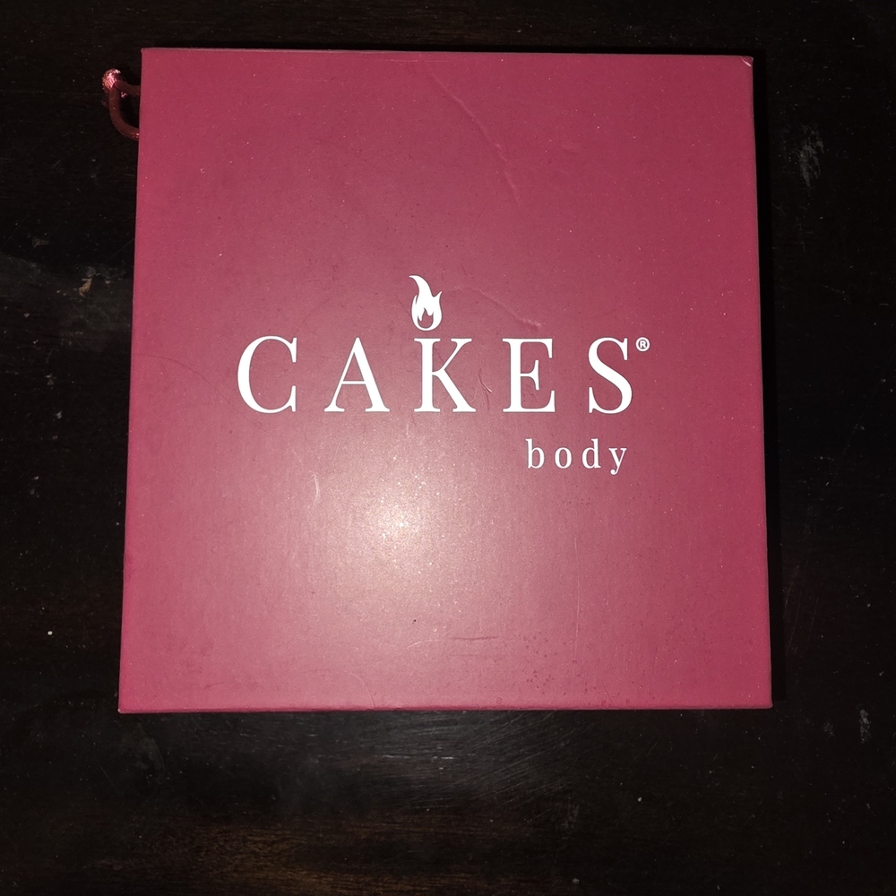 Cakes Body + In Caramel